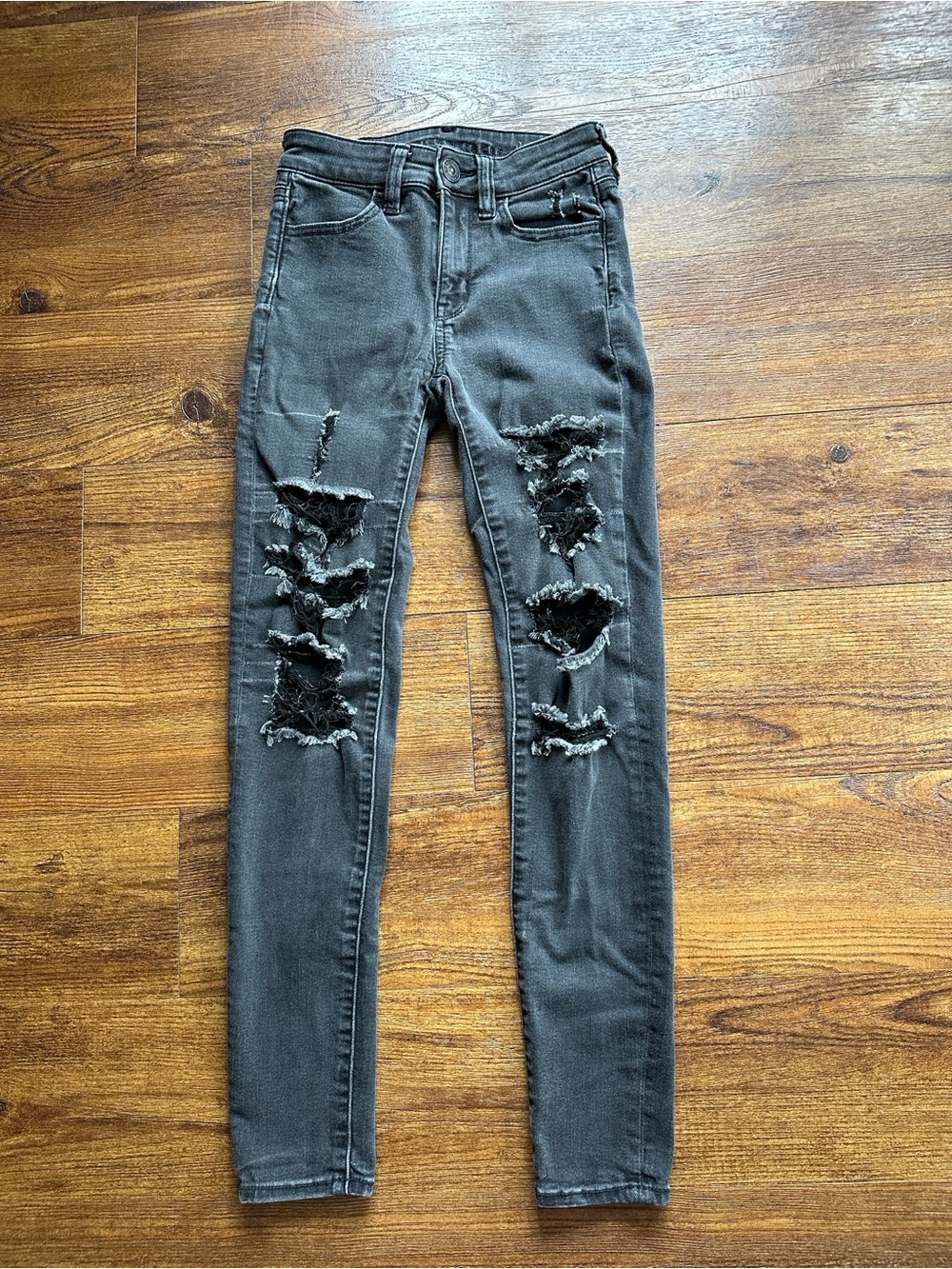 American Eagle Black Distressed Skinny Jeans. Size 00 Regular